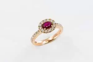Anello rubino rosé pavé Little Prestige - Gioielleria Casavola Noci - idee regalo donne - high end jewelry